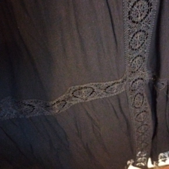 Black Cover Up from Forever 21 - Picture 6 of 9